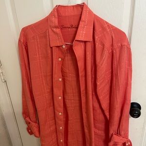 Beautiful Tommy Bahama shirt size L in EUC